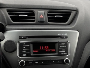 Седан Kia Rio 2017 года, 1150000 рублей, Ижевск