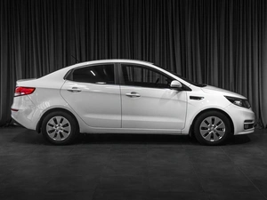 Седан Kia Rio 2015 года, 949000 рублей, Тюмень