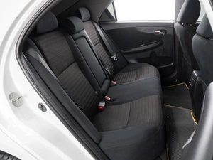 Седан Toyota Corolla 2011 года, 930000 рублей, Тюмень