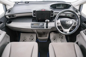 Минивэн Honda Freed 2012 года, 999000 рублей, Красноярск