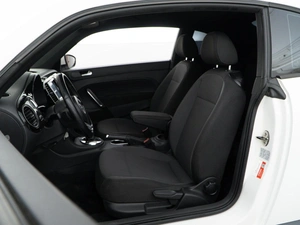 Хетчбэк Volkswagen Beetle 2013 года, 1188055 рублей, Москва