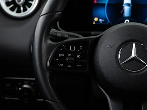 Хетчбэк Mercedes-benz B-класс 2019 года, 1897077 рублей, Москва