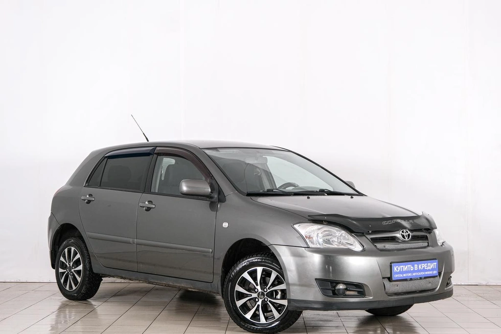 Хетчбэк Toyota Corolla 2006 года, 829000 рублей, Красноярск
