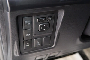 Внедорожник Toyota Land Cruiser Prado 2013 года, 2929000 рублей, Омск