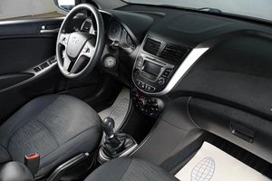 Седан Hyundai Solaris 2016 года, 1279000 рублей, Тюмень