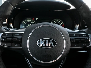 Седан Kia K5 2021 года, 2900000 рублей, Волгоград