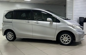 Минивэн Honda Freed 2012 года, 1150000 рублей, Ачинск