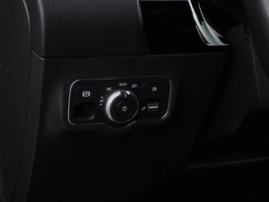 Хетчбэк Mercedes-benz B-класс 2019 года, 1986444 рублей, Москва