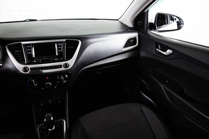 Седан Hyundai Solaris 2017 года, 749000 рублей, Пермь