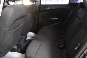 Универсал Opel Astra 2011 года, 769000 рублей, Омск