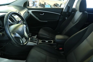 Хетчбэк Hyundai i30 2012 года, 949000 рублей, Омск