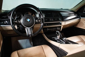 Седан BMW 5 серия 2011 года, 1799000 рублей, Сургут