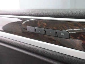 Внедорожник Volkswagen Touareg 2013 года, 2499000 рублей, Воронеж