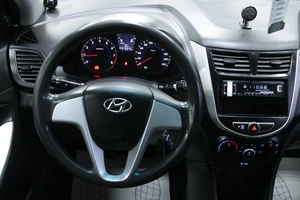 Хетчбэк Hyundai Solaris 2011 года, 588000 рублей, Солонцы