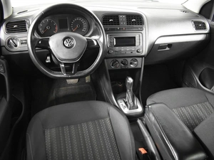 Седан Volkswagen Polo 2015 года, 999900 рублей, Казань