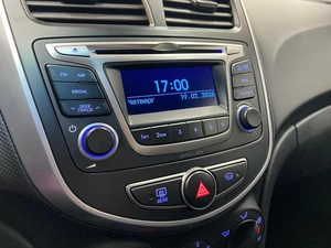 Седан Hyundai Solaris 2014 года, 989000 рублей, Красноярск