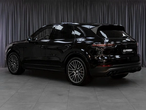 Внедорожник Porsche Cayenne 2018 года, 5329000 рублей, Тюмень