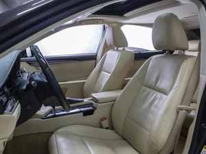 Седан Lexus ES 2014 года, 1990000 рублей, Омск