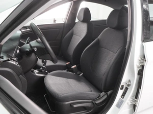 Седан Hyundai Solaris 2016 года, 919000 рублей, Воронеж