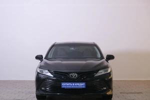 Седан Toyota Camry 2018 года, 2749000 рублей, Омск