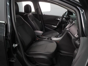Седан Opel Astra 2012 года, 839000 рублей, Воронеж