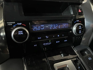 Минивэн Toyota Alphard 2019 года, 4097000 рублей, Солонцы