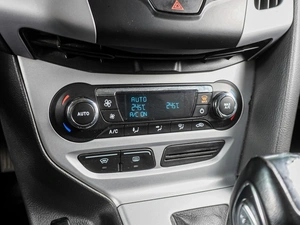 Седан Ford Focus 2012 года, 829000 рублей, Воронеж