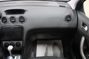 Хетчбэк Peugeot 308 2010 года, 599000 рублей, Омск