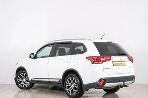Внедорожник Mitsubishi Outlander 2015 года, 1749000 рублей, Красноярск