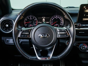 Седан Kia Cerato 2020 года, 2115000 рублей, Большой Сочи