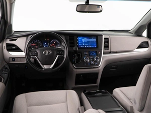 Минивэн Toyota Sienna 2016 года, 2548077 рублей, Москва