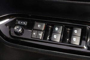 Минивэн Toyota Noah 2019 года, 3099000 рублей, Новосибирск