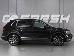 Внедорожник Volkswagen Tiguan 2017 года, 2680000 рублей, Красный Пахарь