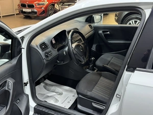 Седан Volkswagen Polo 2019 года, 967000 рублей, Красноярск