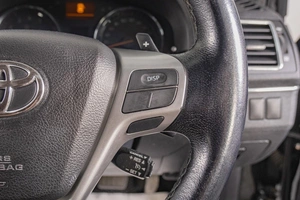 Универсал Toyota Avensis 2012 года, 1399000 рублей, Томск