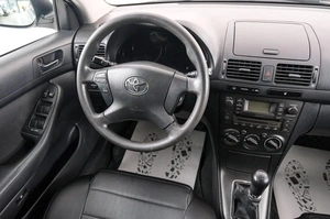 Седан Toyota Avensis 2008 года, 929000 рублей, Красноярск