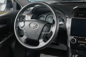 Седан Toyota Camry 2014 года, 1629000 рублей, Тюмень