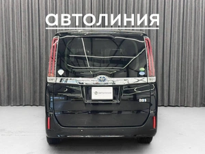 Минивэн Toyota Noah 2020 года, 1950000 рублей, Красноярск