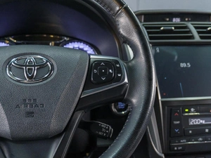 Седан Toyota Camry 2018 года, 2729000 рублей, Сургут
