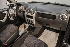 Седан Renault Logan 2014 года, 819000 рублей, Челябинск