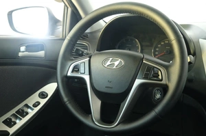 Седан Hyundai Solaris 2011 года, 879000 рублей, Омск