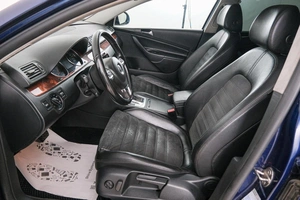 Седан Volkswagen Passat 2010 года, 889000 рублей, Красноярск