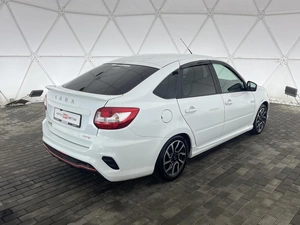 Лифтбек ВАЗ (LADA) Granta 2023 года, 925000 рублей, Клинцы
