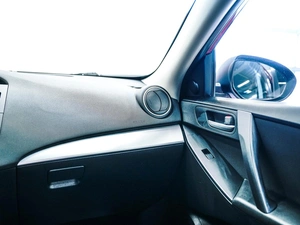 Хетчбэк Mazda 3 2011 года, 845000 рублей, Красноярск