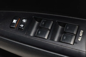 Седан Toyota Corolla Axio 2021 года, 1404000 рублей, Новосибирск
