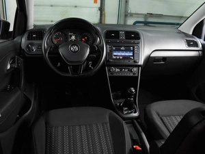 Седан Volkswagen Polo 2015 года, 1074000 рублей, Воронеж