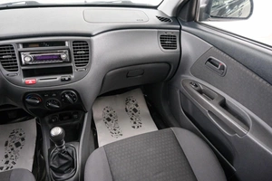 Седан Kia Rio 2006 года, 499000 рублей, Красноярск