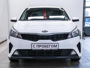 Седан Kia Rio 2021 года, 1450000 рублей, Красноярск