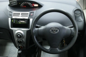 Хетчбэк Toyota Vitz 2006 года, 578000 рублей, Солонцы