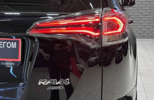 Внедорожник Toyota RAV4 2017 года, 2480000 рублей, Красноярск